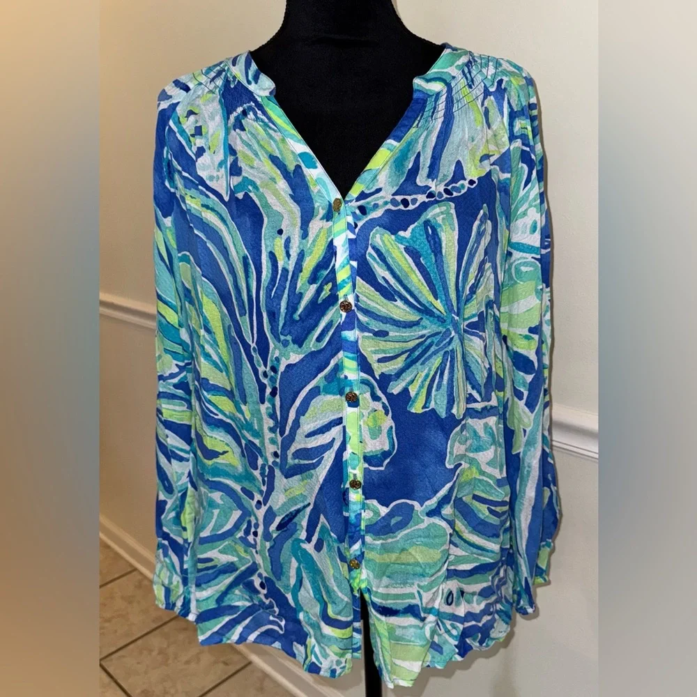 Lilly Pulitzer Button Front Top – Size M - Picture 1 of 4